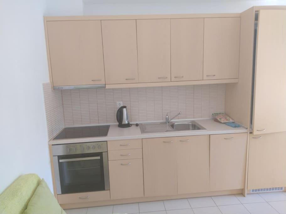 One Bedroom Apartment With Pool プラキアス エクステリア 写真